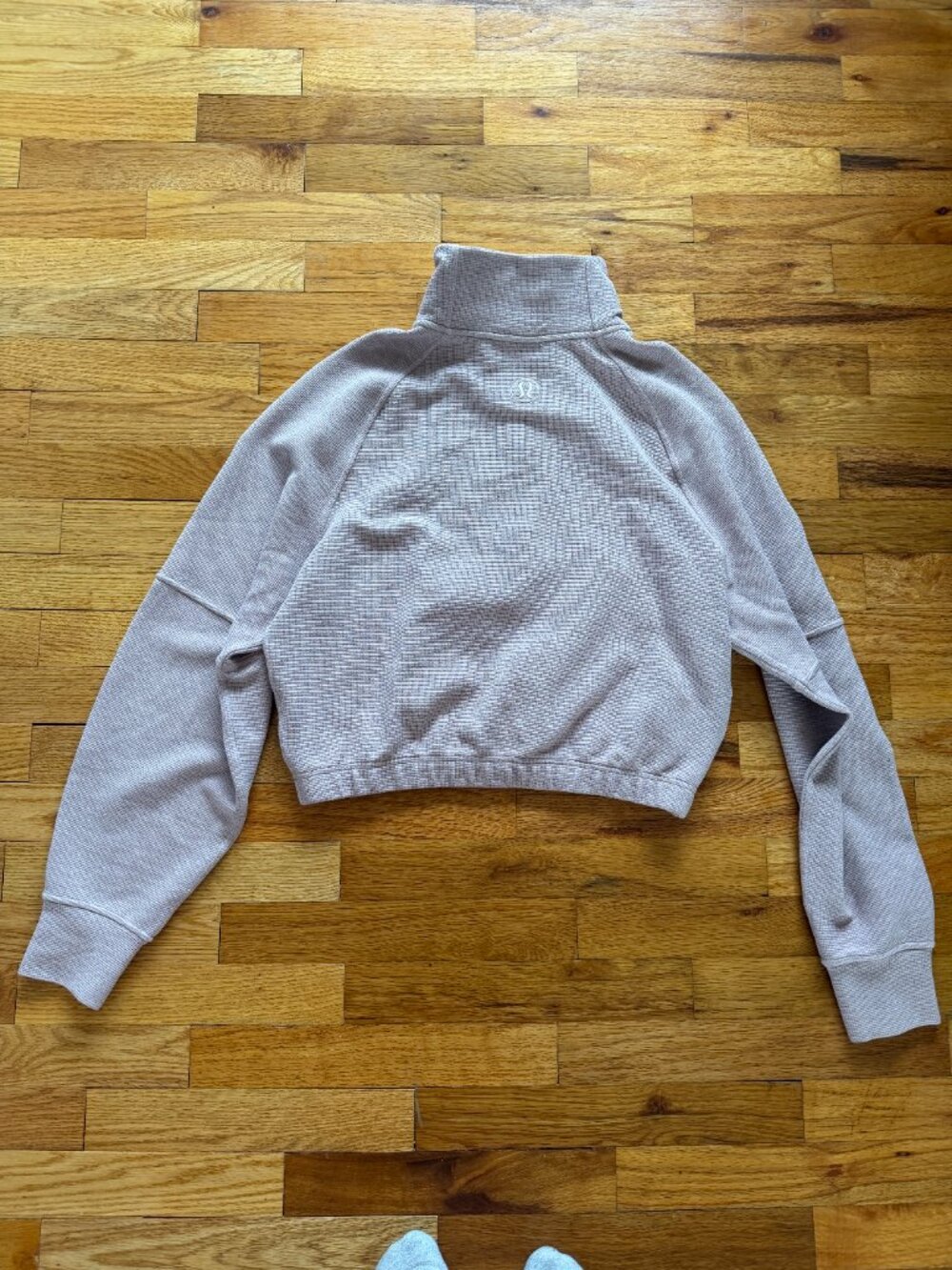 LuLuLemon Scuba Cropped Funnel-Neck Half Zip Waffle With Thumb Holes Size Medium - Picture 4 of 6